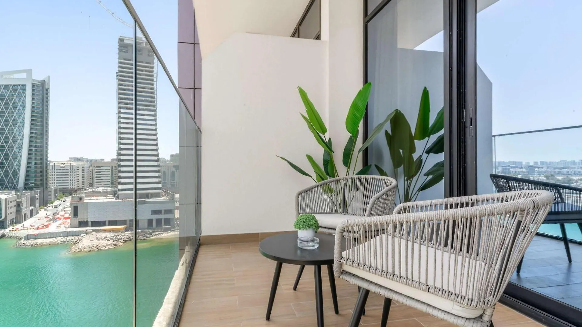 Silkhaus Sunside Studio Escape In Al Maryah Vista Abou Dabi